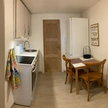 Vaerelse Med Eget Kokken Og Bad Appartamento