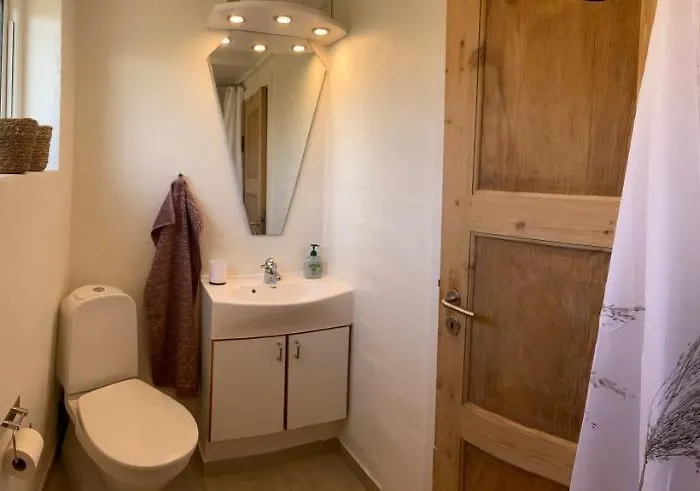 Apartamento Vaerelse Med Eget Kokken Og Bad